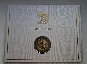 2 евро 2009 Ватикан (3 фото из 3)