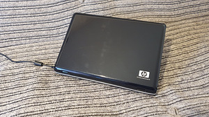HP pavilion DV2000 (3 фото из 4)