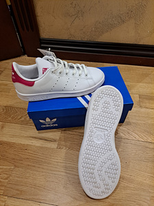 Uued Adidas Sneakers (3 foto / 3)