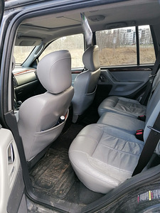 JEEP GRAND CHEROKEE OVERLAND (6 foto / 14)
