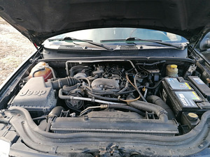 JEEP GRAND CHEROKEE OVERLAND (14 foto / 14)