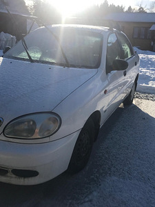 Daewoo Nubira 1.5 bensiin 2001 (6 foto / 14)