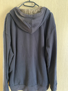 Tommy Hilfiger (3 фото из 4)