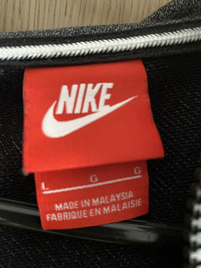 Nike L (2 foto / 3)