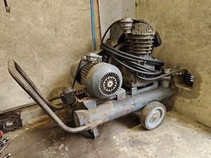 Kompressor (1 foto / 1)