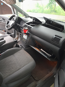 Seat Alhambra 2005.1.9TDI 85KW. ÜV 06.23 (4 foto / 7)