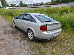 Opel Vectra 2005. 2.2bens.114KW .UV.09.22 (4 foto / 5)