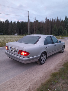 МБенц Е220. 2.2CDI.70кВт. УФ 05.23 (1 фото из 4)