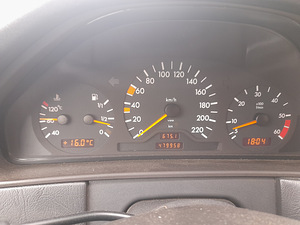 МБенц Е220. 2.2CDI.70кВт. УФ 05.23 (4 фото из 4)