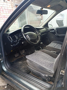 Opel Vectra 2.0bens Automaat. (4 foto / 6)