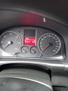 VW Touran 2005.1,9TDI.manual.UV.09.25. (5 foto / 10)