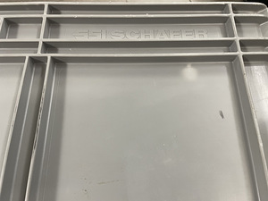 Suured puu-ja plastkastid (5 foto / 6)