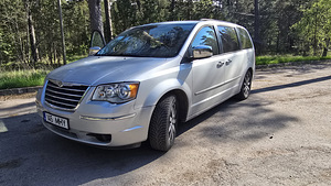 Chrysler Grand Voyager RT 2010 (1 foto / 14)