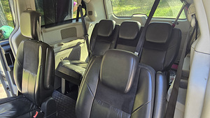Chrysler Grand Voyager RT 2010 (11 foto / 14)