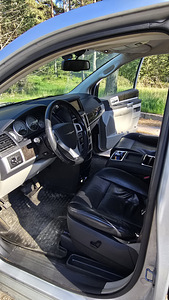 Chrysler Grand Voyager RT 2010 (13 foto / 14)