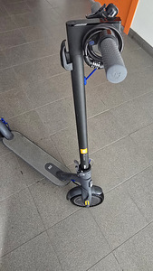 Xiaomi Mi electric scooter 3 (4 foto / 8)