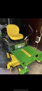 0-pöörderaadiusega murutraktor Z335E, John Deere (1 foto / 2)