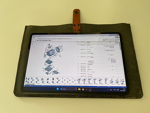 Matebook E i3-1110G4 / OLED 12,6 16:10 / 8GB DDR4 / Win11 (1 foto / 6)