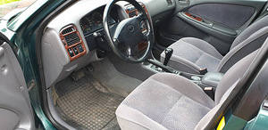 Toyota Avensis (5 foto / 7)