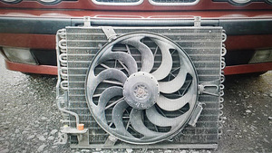 Raadiaator ventilaatoriga BMW e-34