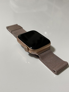 Apple watch 6 40mm rose gold (1 foto / 2)