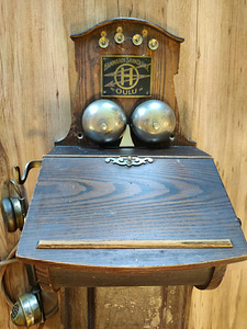 Vanaaegne telefon (Tartu Telefonivabrik) (3 foto / 6)