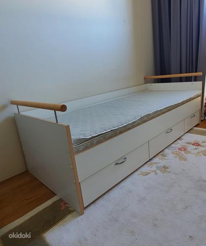 Laste voodi hoiukastidega,valge/ lükandustega beebivoodi (foto #1)