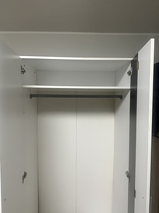 Шкаф (2 фото из 2)