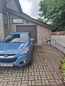 Продается Hyundai ix 35 (2 фото из 6)