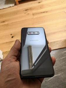 Самсунг С10Е (2 фото из 7)