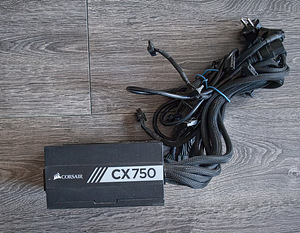 Corsair CX 750 toiteplokk (4 foto / 5)