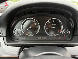 BMW 535xdrive (6 foto / 9)