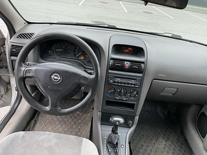 Opel Astra (6 фото из 10)