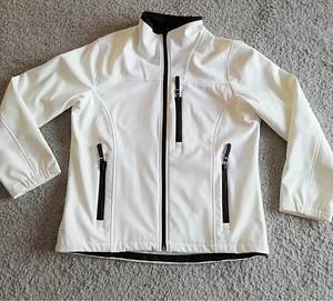 Ilus softshell/tuuletõkke​jope 40 (1 foto / 4)