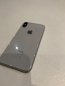 Продается iPhone X Silver 64GB (6 фото из 7)