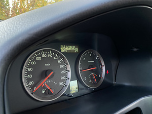 Volvo V50 1.6 D 80kW 2005 (12 foto / 15)