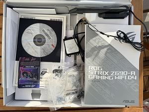 ASUS z690 Strix D4 WiFi + Intel 12900k (weak IMC) (4 foto / 5)