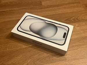 Apple iPhone 15 black 128GB (1 foto / 2)