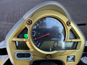 Honda Hornet CB600F (2 foto / 5)