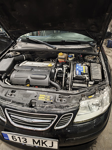 Saab 9-3 Aero (8 фото из 9)