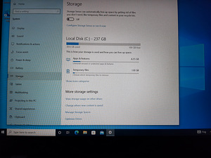 Lenovo T15 (6 foto / 9)