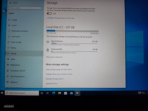 Lenovo T15 (6 foto / 9)