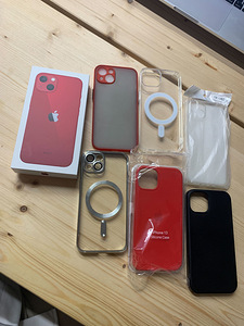 iPhone 13, Product Red, 128GB, BH: 92% (5 foto / 5)