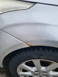 Toyota Avensis (5 foto / 8)