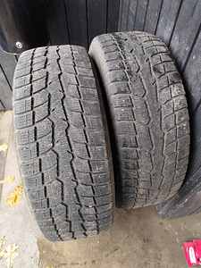 2 шины M+S TOYO OBSERVE GSI-6LS 215/65R17 (3 фото из 4)