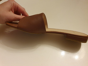 Uued Aigner sandaalid plätud, s.40 (4 foto / 5)