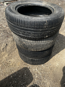 235/60 R16 (1 foto / 2)