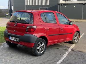 Toyota Yaris 2002a. 1.0 50kW manuaal (4 foto / 10)