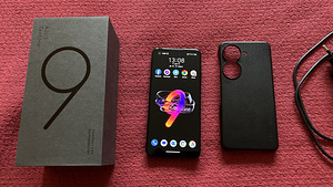 ASUS Zenfone 9 8+128GB (1 foto / 4)