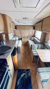 Haagissuvila Swift AVENTURA 320 (4 foto / 9)